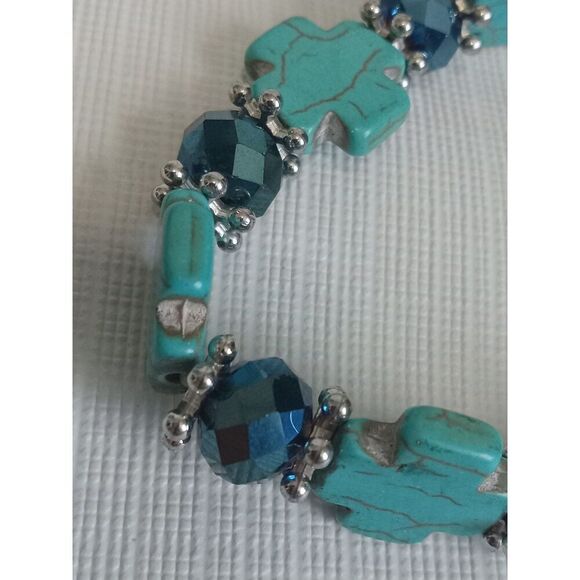 Turquoise Blue Colored Cross and Faceted Beads Elastic Stretch Fashion Bracelet - Picture 5 of 8
